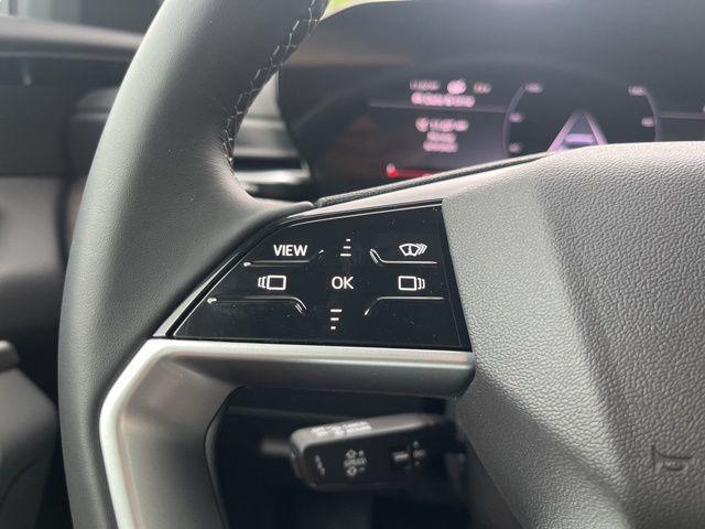 Photo of 2025 Mythos Black Metallic Audi Q5