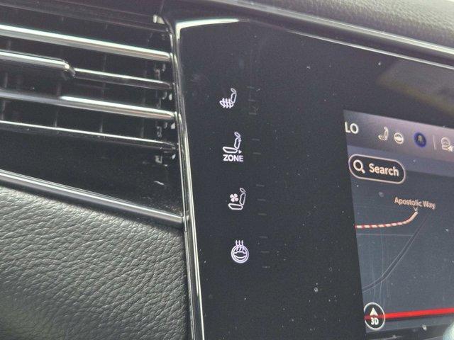 Photo of 2024 Diamond Black Jeep Wagoneer L