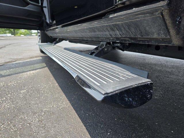Photo of 2024 Diamond Black Jeep Wagoneer L