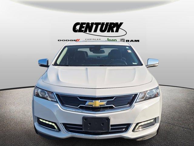 Photo of 2017 Iridescent Pearl Tricoat Chevrolet Impala