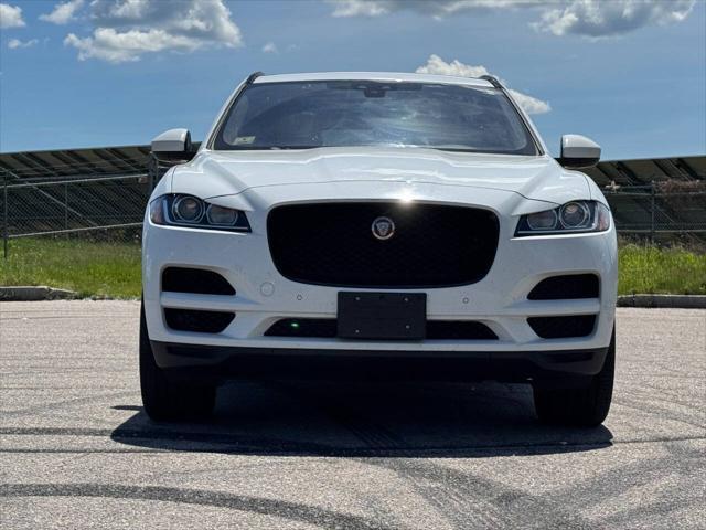 Photo of 2020 White Jaguar F-PACE