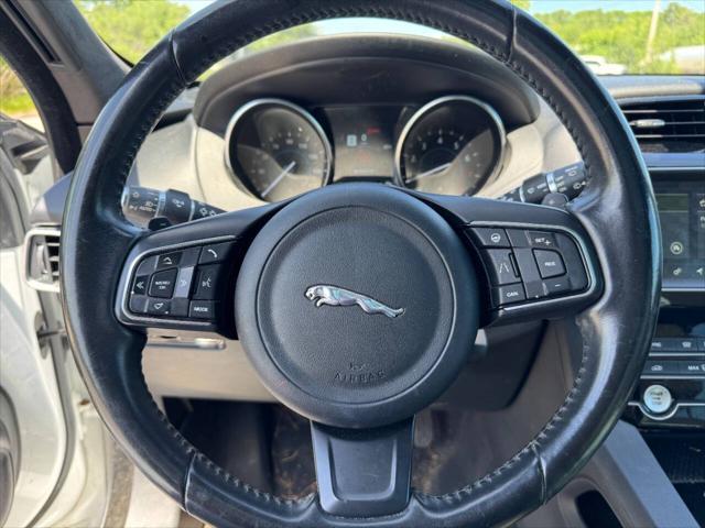 Photo of 2020 White Jaguar F-PACE