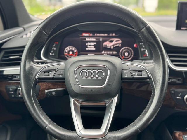 Photo of 2017 Charcoal Audi Q7