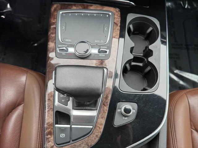 Photo of 2017 Charcoal Audi Q7