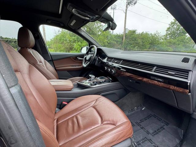 Photo of 2017 Charcoal Audi Q7