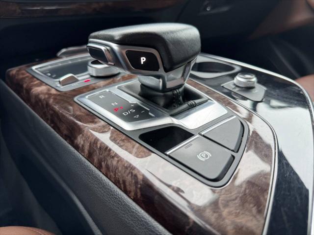 Photo of 2017 Charcoal Audi Q7