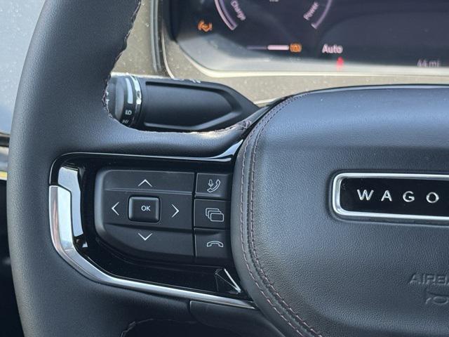 Photo of 2025 Diamond Black Crystal Pearlcoat Jeep Wagoneer S