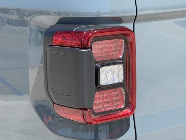 Photo of 2025 Anvil Clearcoat Jeep Gladiator
