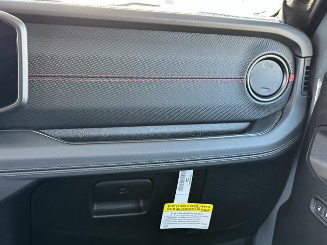 Photo of 2025 Anvil Clearcoat Jeep Gladiator