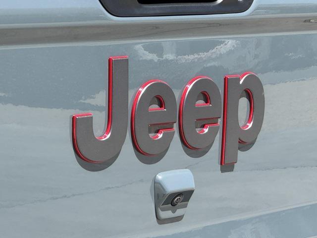 Photo of 2025 Anvil Clearcoat Jeep Gladiator