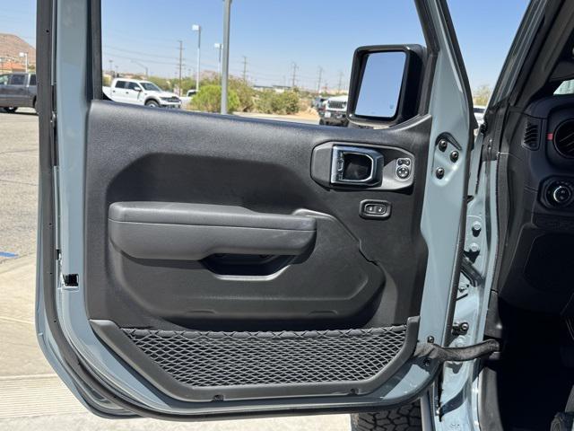 Photo of 2025 Anvil Clearcoat Jeep Gladiator