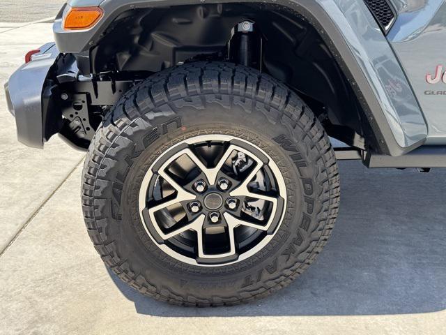 Photo of 2025 Anvil Clearcoat Jeep Gladiator