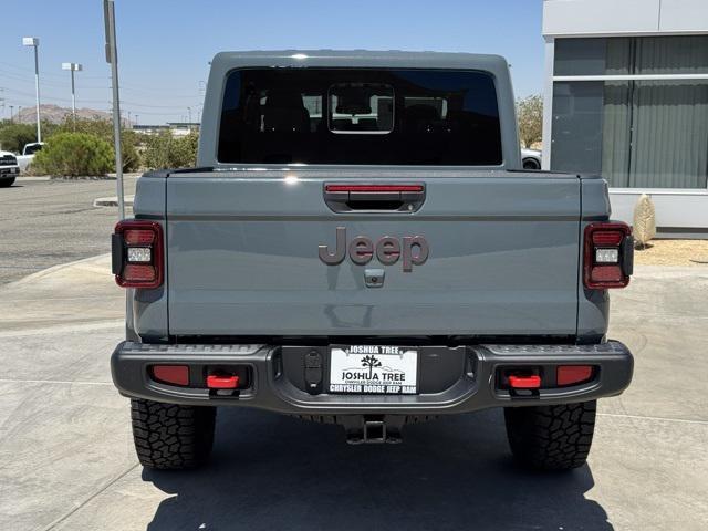 Photo of 2025 Anvil Clearcoat Jeep Gladiator