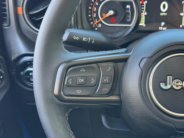Photo of 2025 Hydro Blue Pearlcoat Jeep Gladiator