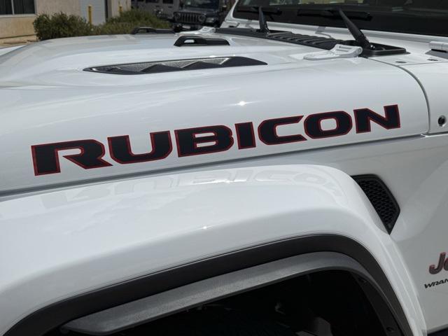 Photo of 2025 Bright White Clearcoat Jeep Wrangler