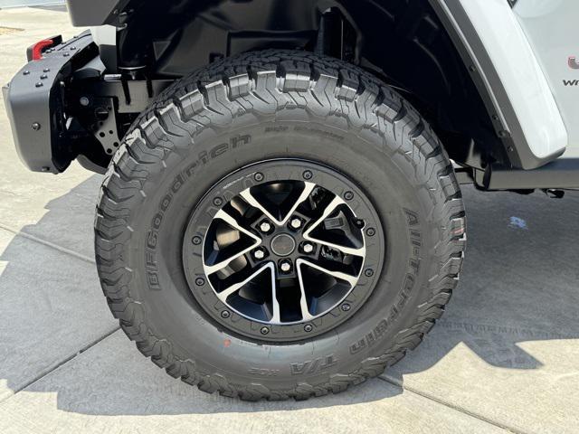 Photo of 2025 Bright White Clearcoat Jeep Wrangler