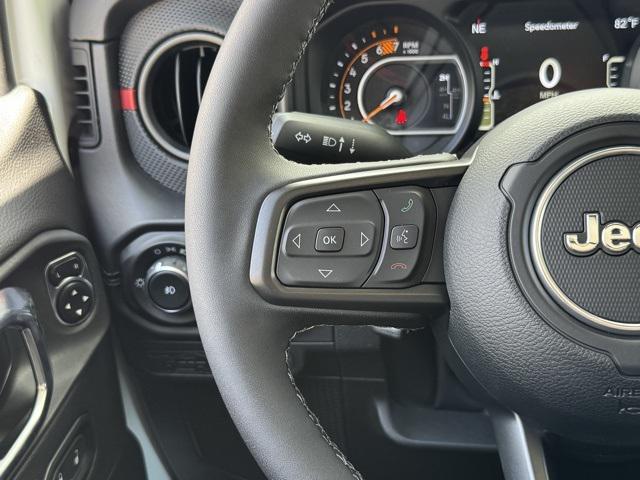 Photo of 2025 Bright White Clearcoat Jeep Wrangler
