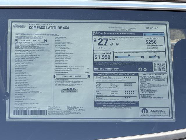 Photo of 2025 Diamond Black Crystal Pearlcoat Jeep Compass