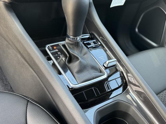 Photo of 2025 Diamond Black Crystal Pearlcoat Jeep Compass