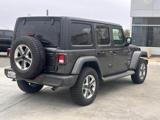Photo of 2018 Granite Crystal Metallic Clearcoat Jeep Wrangler Unlimited