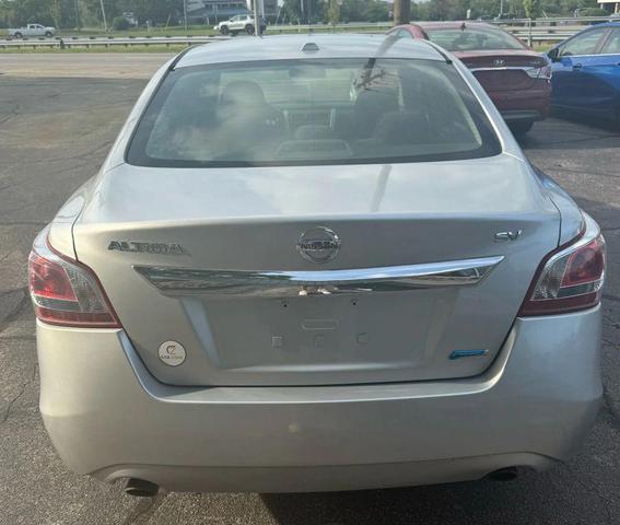 Photo of 2013 Grey Nissan Altima
