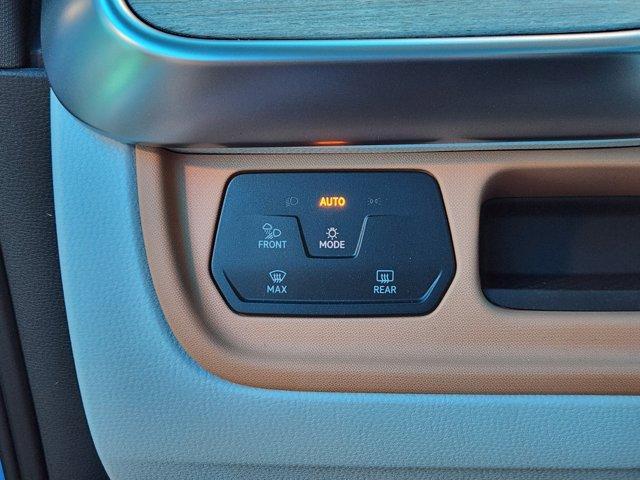 Photo of 2025 Cabana Blue Metallic - Candy White Volkswagen ID. Buzz