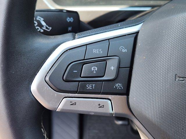 Photo of 2022 Pure White Volkswagen Tiguan