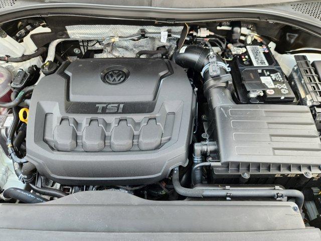 Photo of 2022 Pure White Volkswagen Tiguan