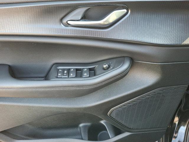 Photo of 2024 Diamond Black Crystal Pearlcoat Jeep Grand Cherokee