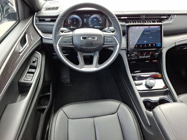 Photo of 2024 Bright White Clearcoat Jeep Grand Cherokee L