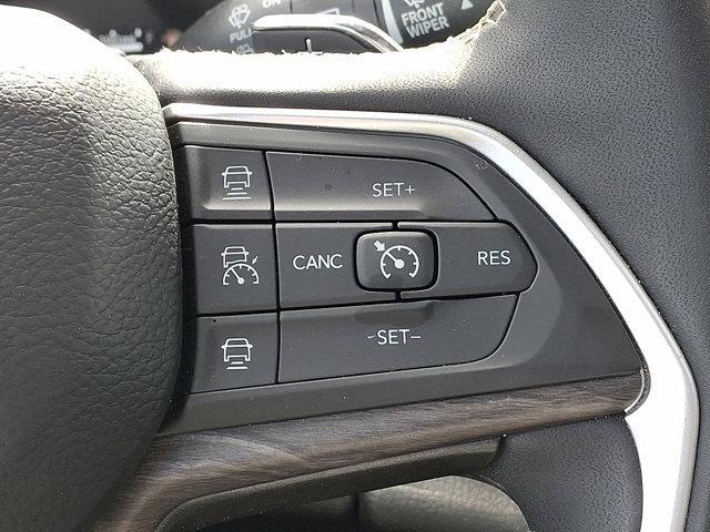 Photo of 2024 Bright White Clearcoat Jeep Grand Cherokee L