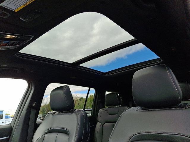 Photo of 2024 Bright White Clearcoat Jeep Grand Cherokee L