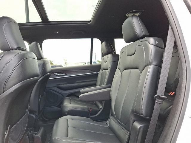 Photo of 2024 Bright White Clearcoat Jeep Grand Cherokee L