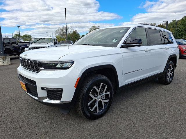 Photo of 2024 Bright White Clearcoat Jeep Grand Cherokee L