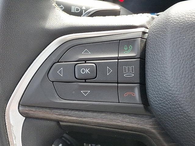 Photo of 2024 Bright White Clearcoat Jeep Grand Cherokee L