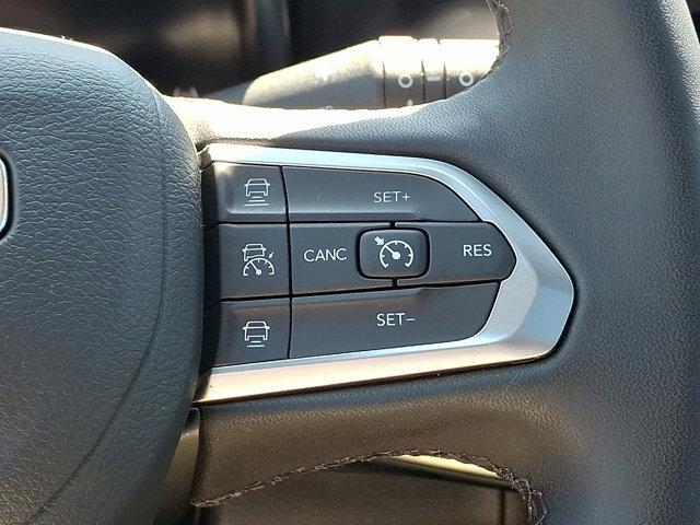 Photo of 2024 Diamond Black Crystal Pearlcoat Jeep Compass
