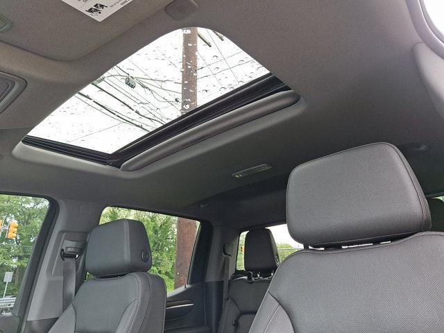 Photo of 2023 Summit White GMC Sierra 1500