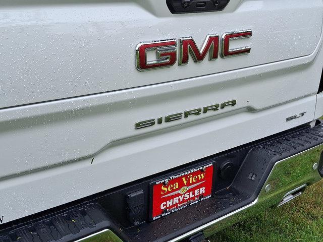 Photo of 2023 Summit White GMC Sierra 1500