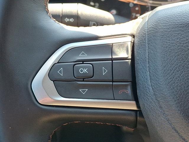 Photo of 2022 Bright White Clearcoat Jeep Compass