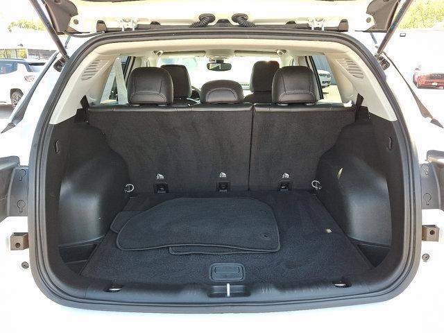 Photo of 2022 Bright White Clearcoat Jeep Compass