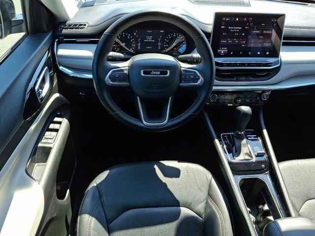 Photo of 2022 Bright White Clearcoat Jeep Compass
