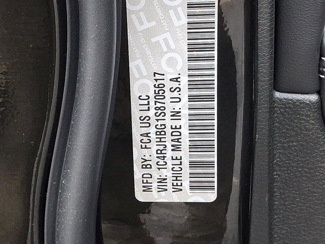 Photo of 2025 Diamond Black Crystal Pearlcoat Jeep Grand Cherokee