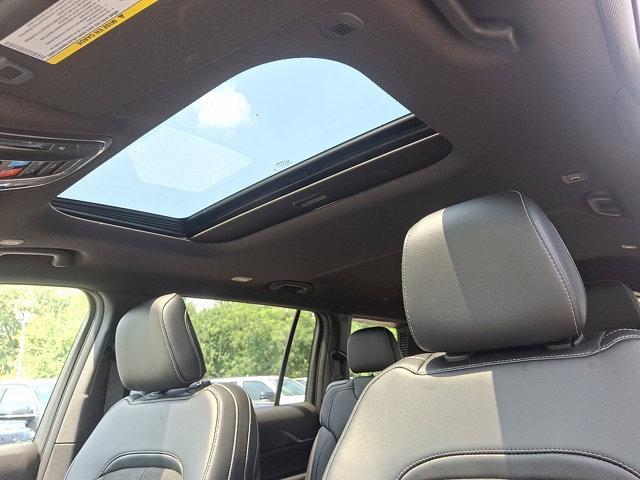 Photo of 2025 Bright White Clearcoat Jeep Grand Cherokee L