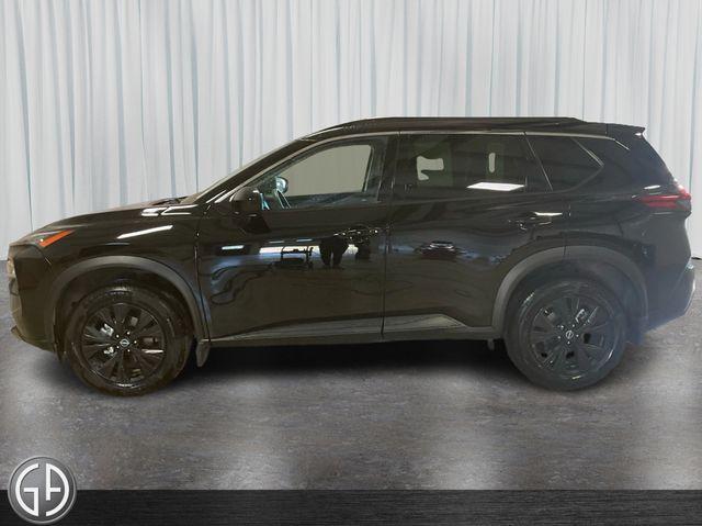 Photo of 2023 Black Nissan Rogue