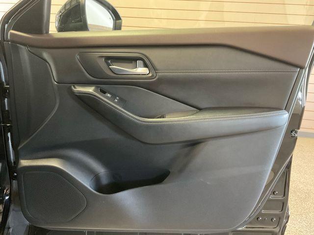 Photo of 2023 Black Nissan Rogue