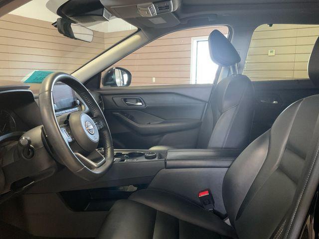 Photo of 2023 Black Nissan Rogue