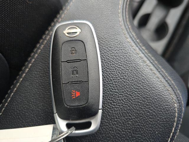 Photo of 2023 Super Black Nissan Kicks
