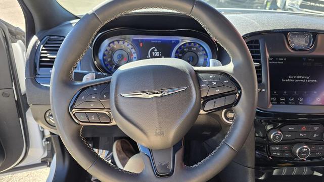 Photo of 2022 Bright White Clearcoat Chrysler 300