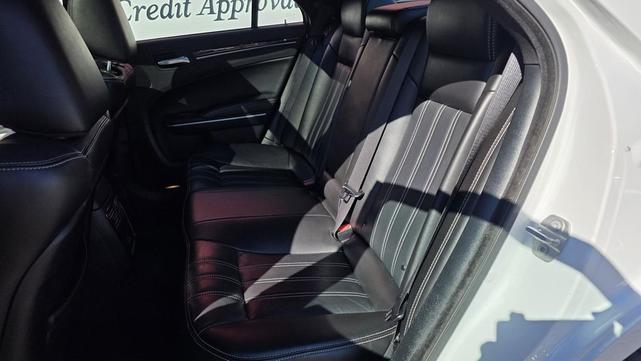 Photo of 2022 Bright White Clearcoat Chrysler 300