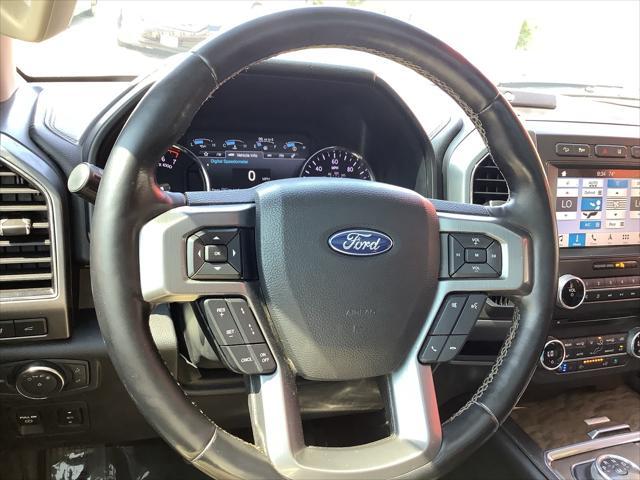 Photo of 2018 White Platinum Ford Expedition
